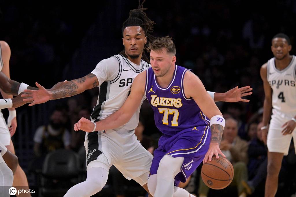 NBA杯-东契奇35分詹姆斯19+15 湖人不敌马刺